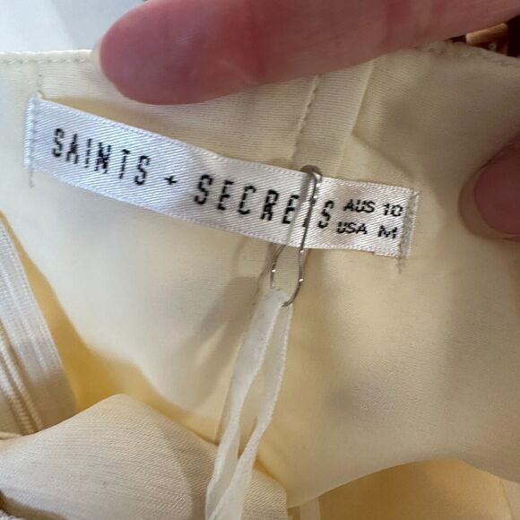Saints + Secrets Creamy Beige Structured Bodice Tiered Ruffle & Hem Mini Dress M - Picture 7 of 14
